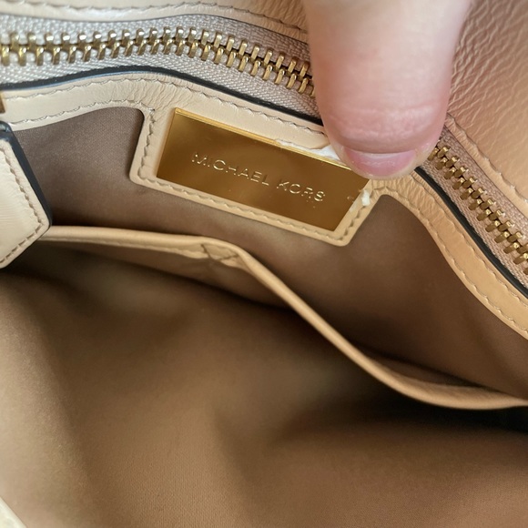 LIMITED EDITION: Michael Kors Collection Purse 
CASEY SM SATCHEL - Picture 10 of 11